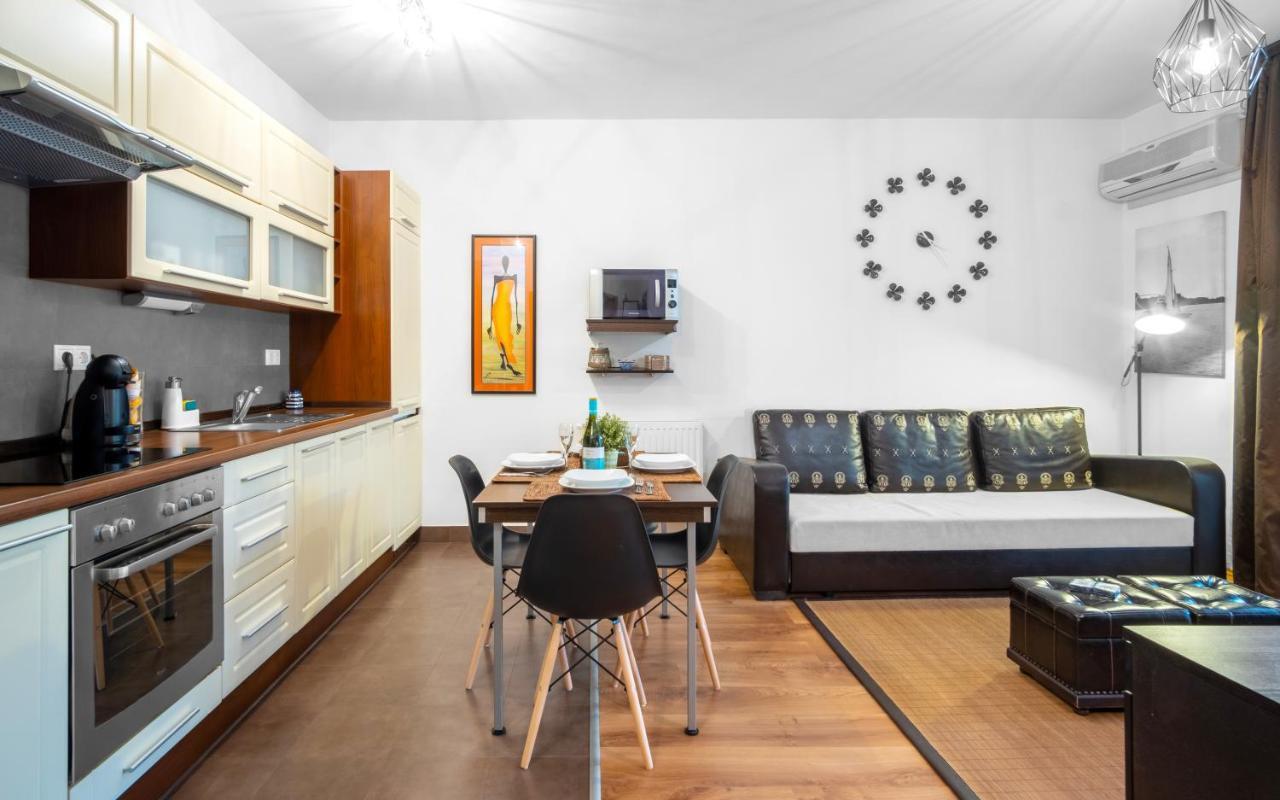 Mf Villa Azur Wellness Apartment Siófok Dış mekan fotoğraf
