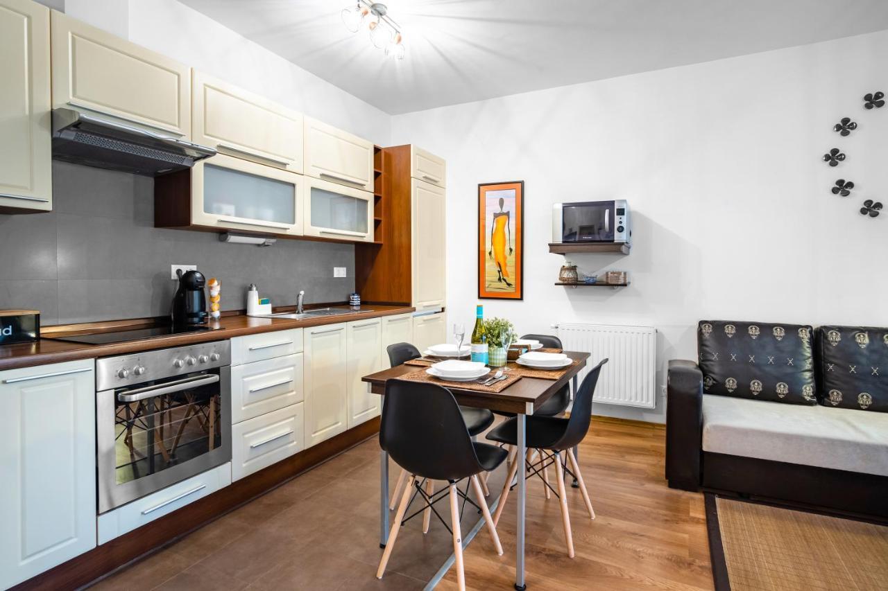 Mf Villa Azur Wellness Apartment Siófok Dış mekan fotoğraf