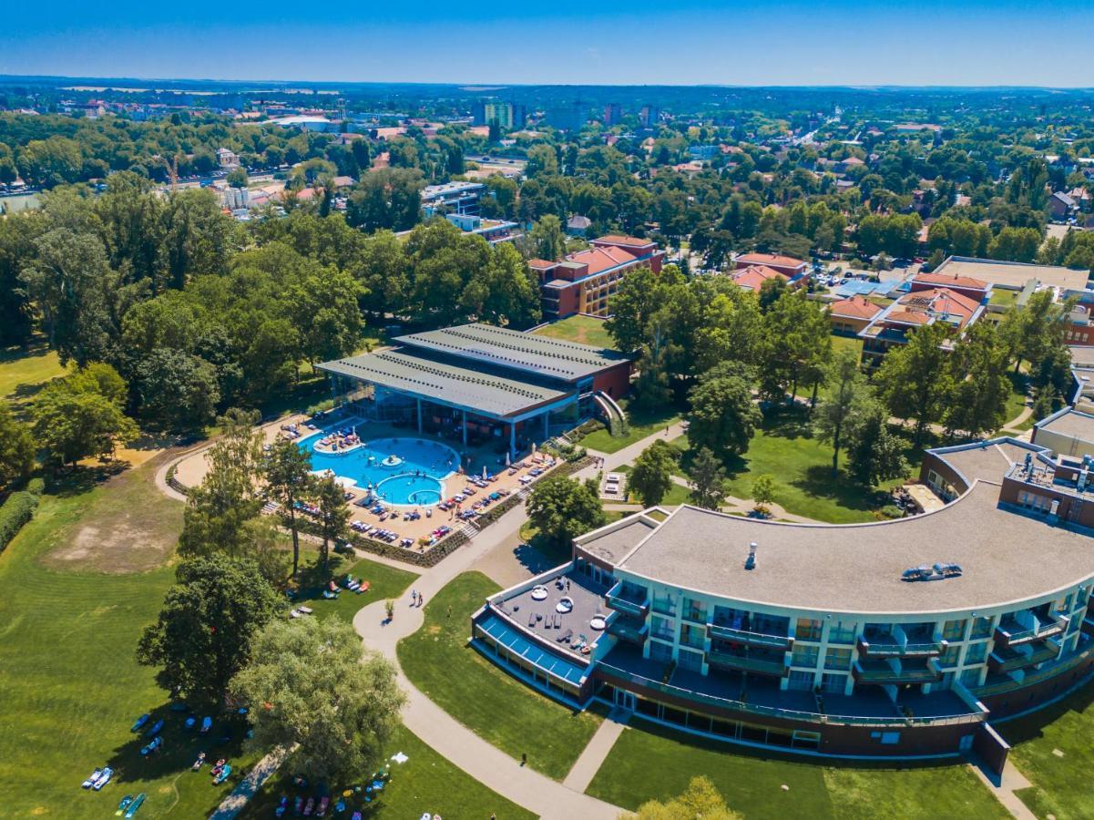 Mf Villa Azur Wellness Apartment Siófok Dış mekan fotoğraf