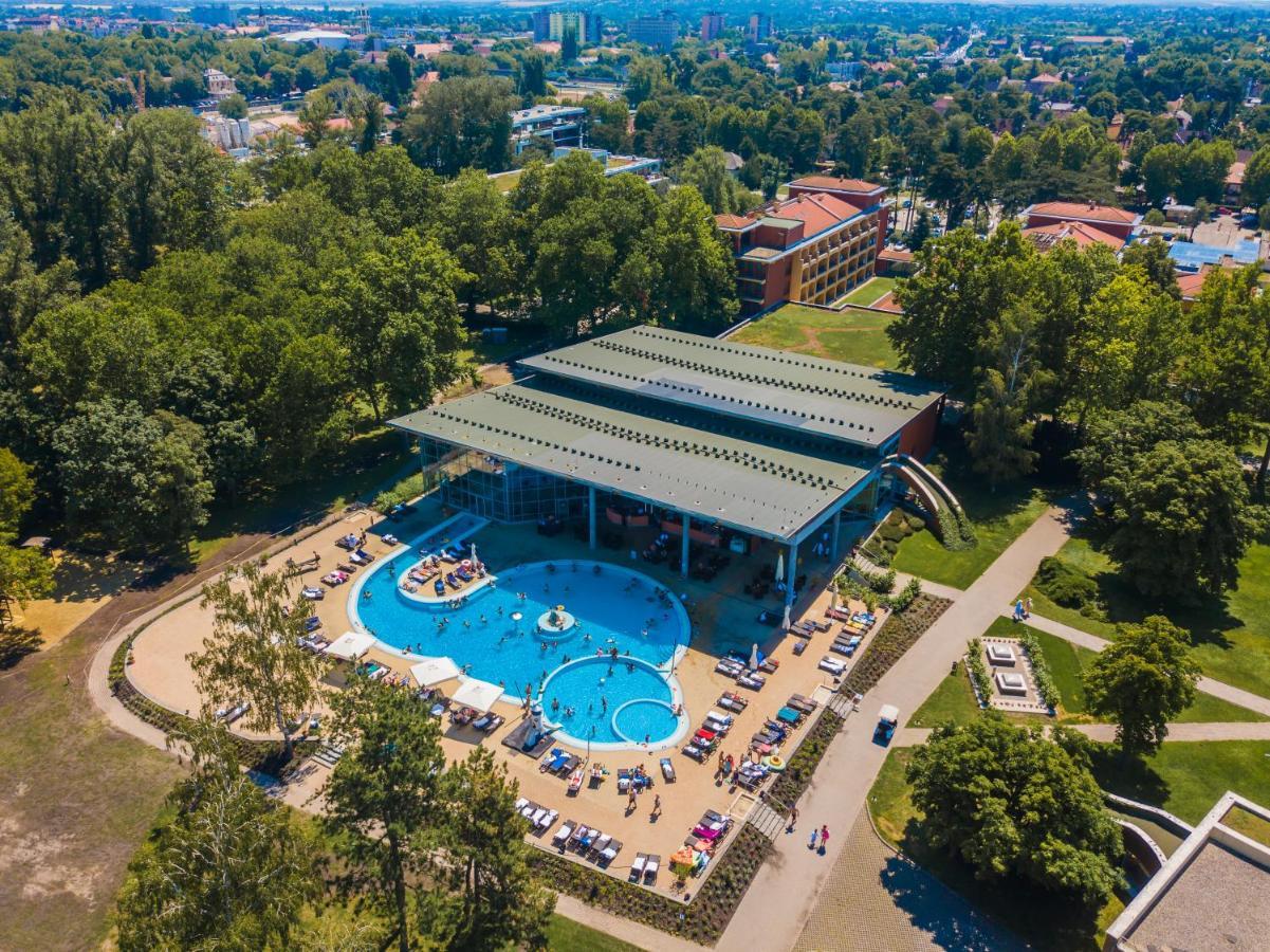 Mf Villa Azur Wellness Apartment Siófok Dış mekan fotoğraf