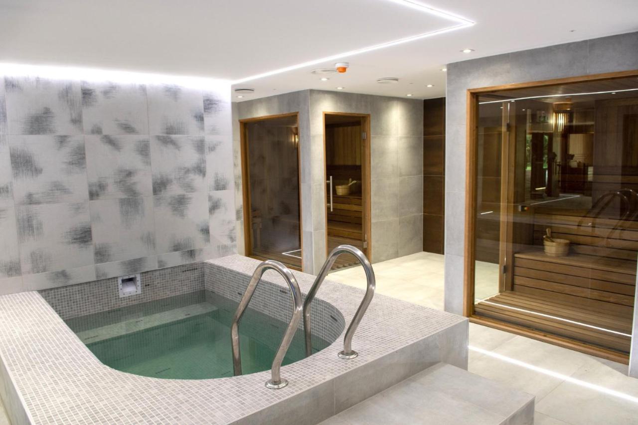 Mf Villa Azur Wellness Apartment Siófok Dış mekan fotoğraf